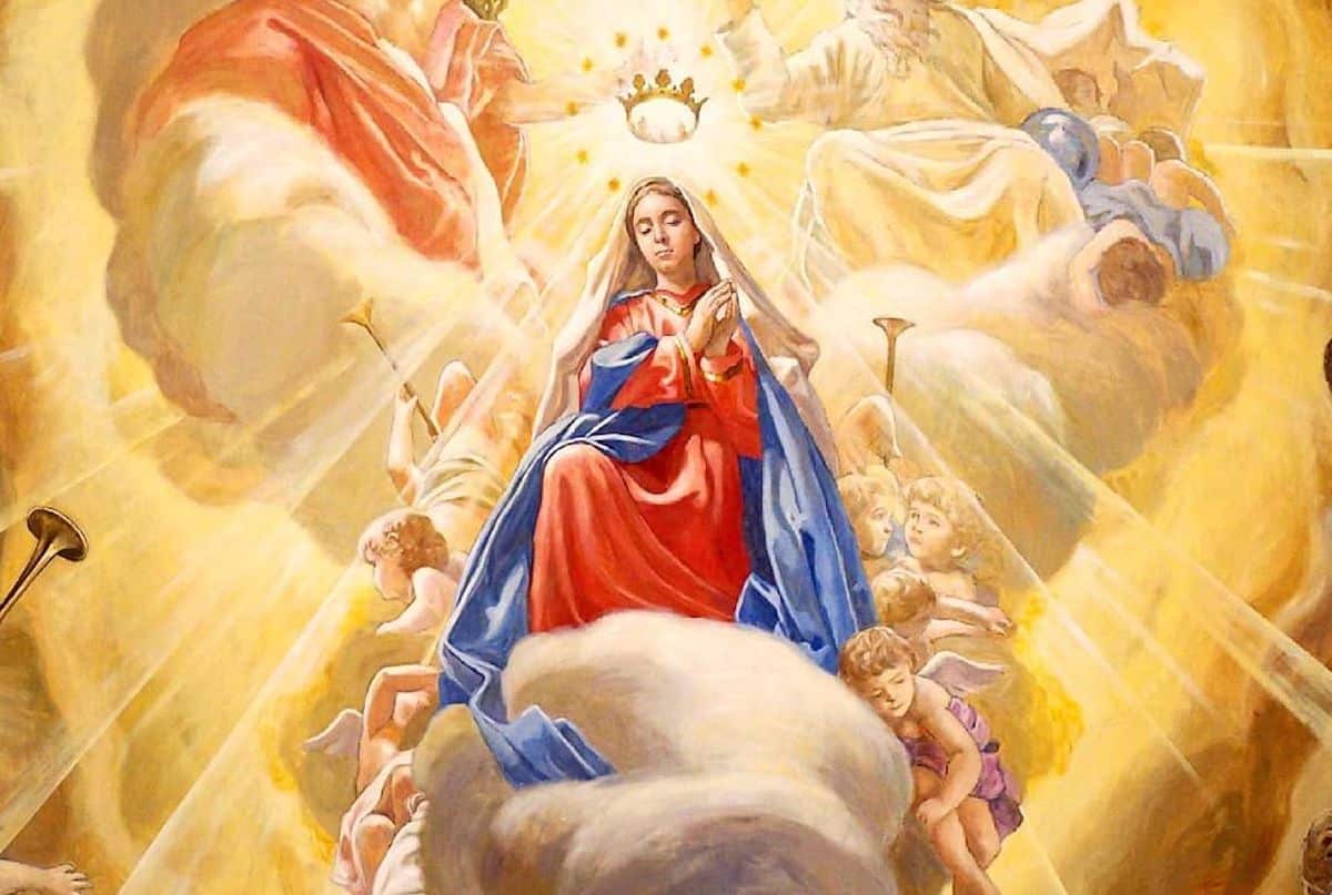 Representación de la Virgen María como Reina del Cielo y Nuestra Señora de los Ángeles. Pintura: Raúl Berzosa