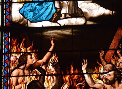 Santo Rosario por las Ánimas del Purgatorio completo: ¿Cómo rezarlo paso a paso?