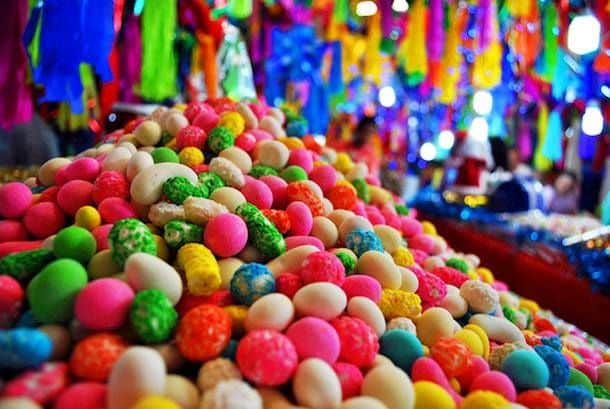 En México es una tradición regalar bolsitas de dulces en Navidad, se les conoce como aguinaldos. Foto: Pinterest