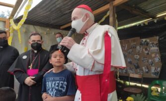 “¡Yo quiero ser sacerdote!”: Así respondió este niño al Cardenal Aguiar