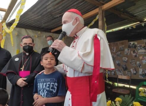 “¡Yo quiero ser sacerdote!”: Así respondió este niño al Cardenal Aguiar