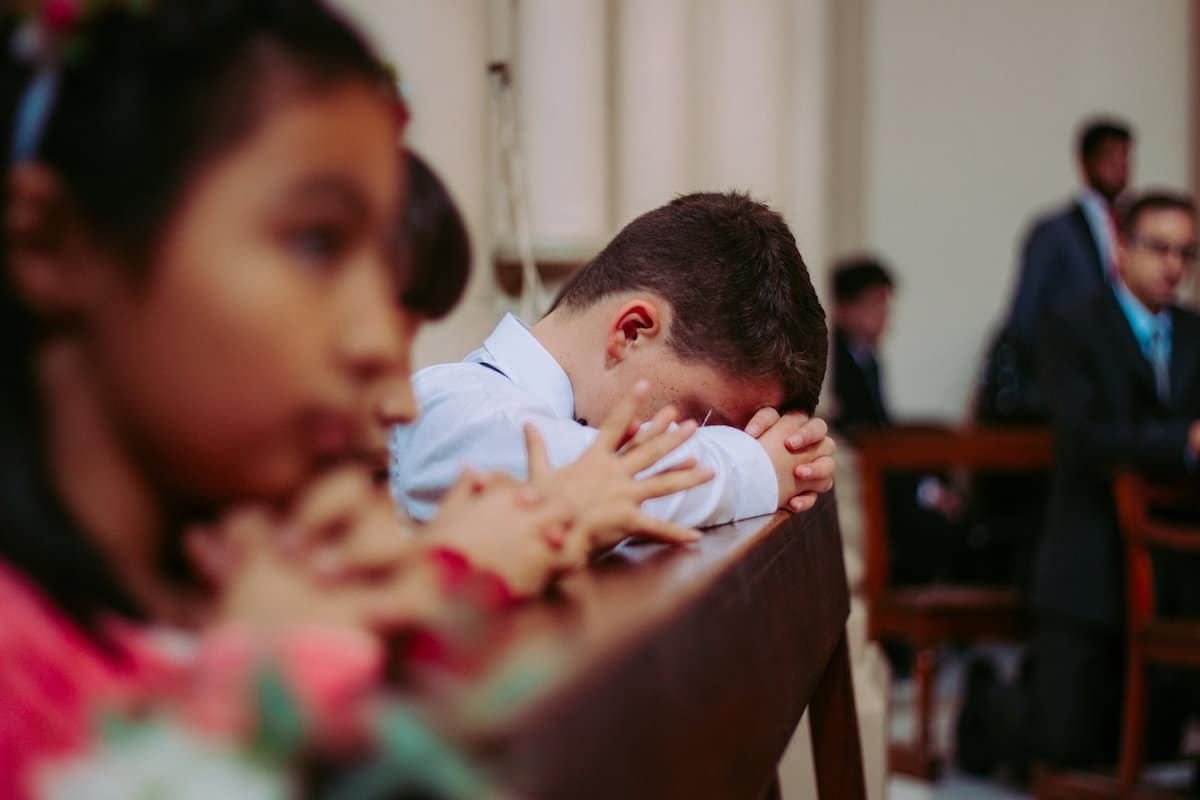 La iniciativa '1 millón de niños rezando el Rosario' es organizada por fundación Ayuda a la Iglesia Necesitada.