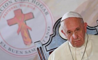 El Papa agradece a quienes cuidan y atienden enfermos de VIH/SIDA