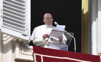 El Papa Francisco reza por víctimas de inundaciones en Brasil