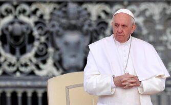 El Papa Francisco pide no ceder a la colonización ideológica actual