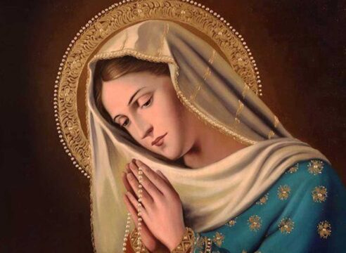 31 bellas frases a la Virgen María, uno para cada día de mayo