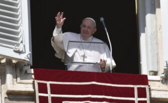 Papa Francisco: Dejemos subir a Jesús a la barca de nuestra vida