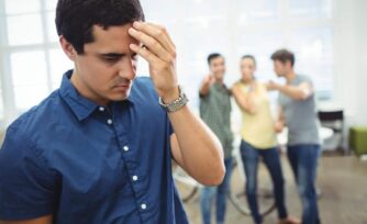 ¿Es pecado hablar mal de las personas?