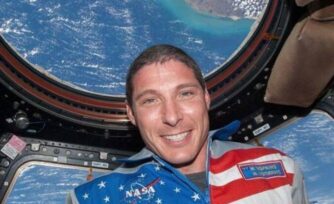 Mike Hopkins, el astronauta que comulgó en el espacio