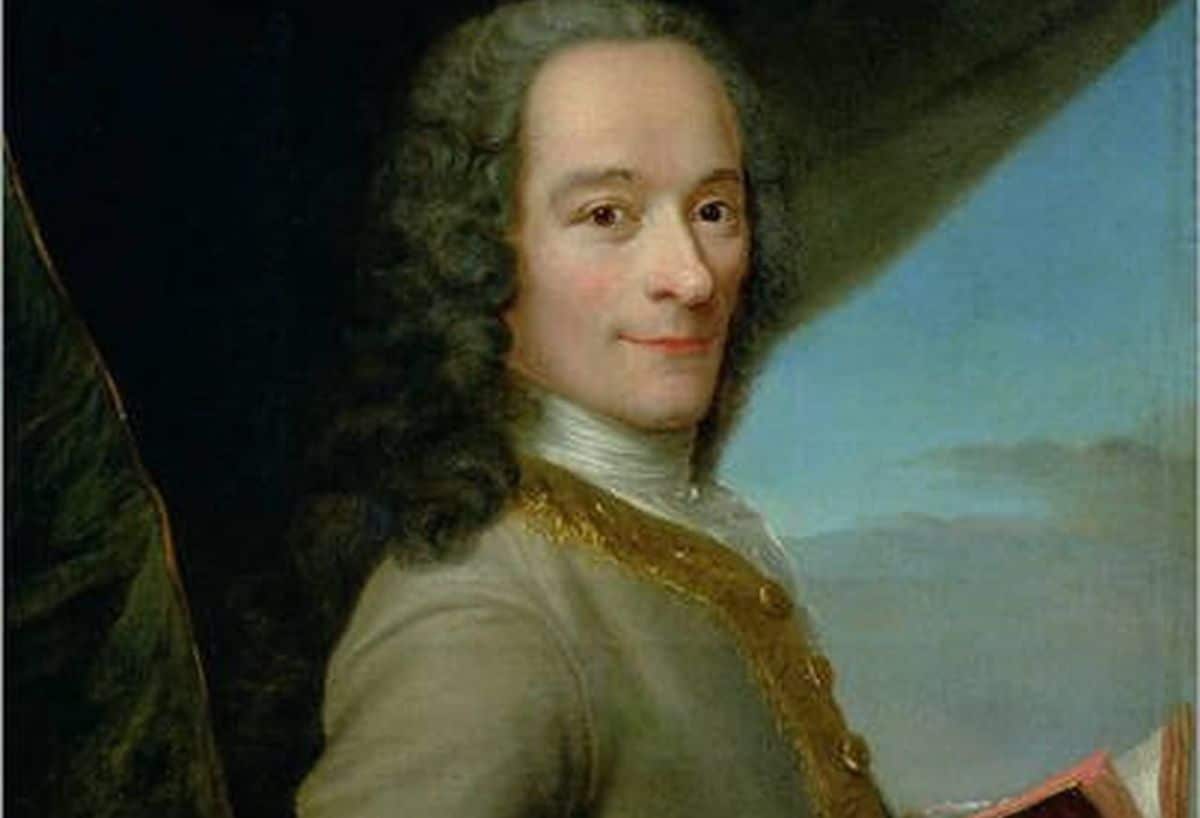 ‘Estúpido’, la respuesta de Voltaire a uno que quería ser ateo como él