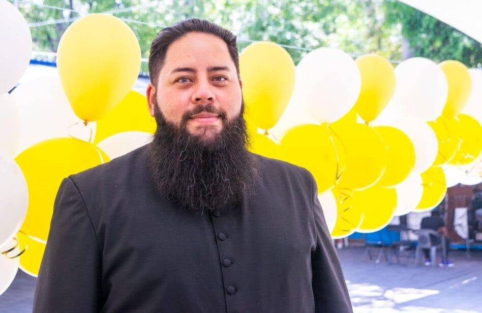 Así se convirtió este mexicano en el diácono “estrella” del Papa Francisco