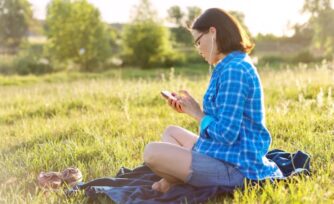 La Biblia en audiolibro, ¿en cuántas horas se escucha completa?