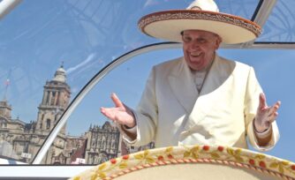 3 bromas del Papa Francisco sobre el tequila