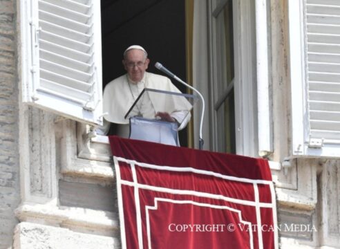 Papa Francisco: Aprendamos a hacer oración de intercesión