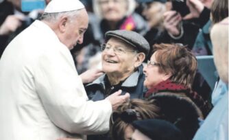 VIDEO El Papa pide a los adultos mayores armar una revolución