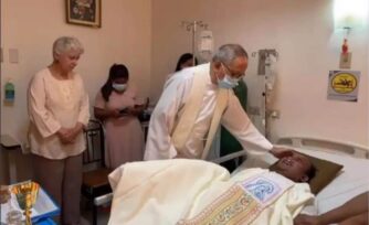 Un seminarista con cáncer terminal, ordenado sacerdote en el hospital