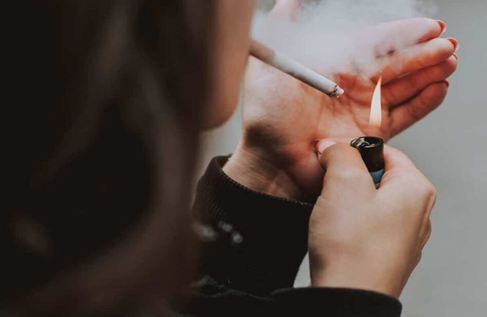 ¿Fumar es pecado? Esto opina un sacerdote católico