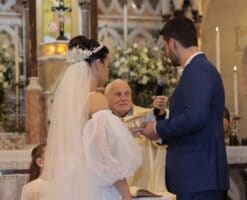 Un sacerdote brasileño celebró la boda de su nieto