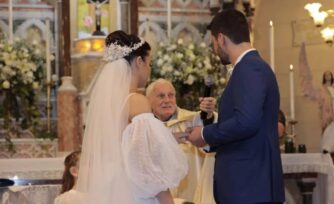 Un sacerdote brasileño celebró la boda de su nieto