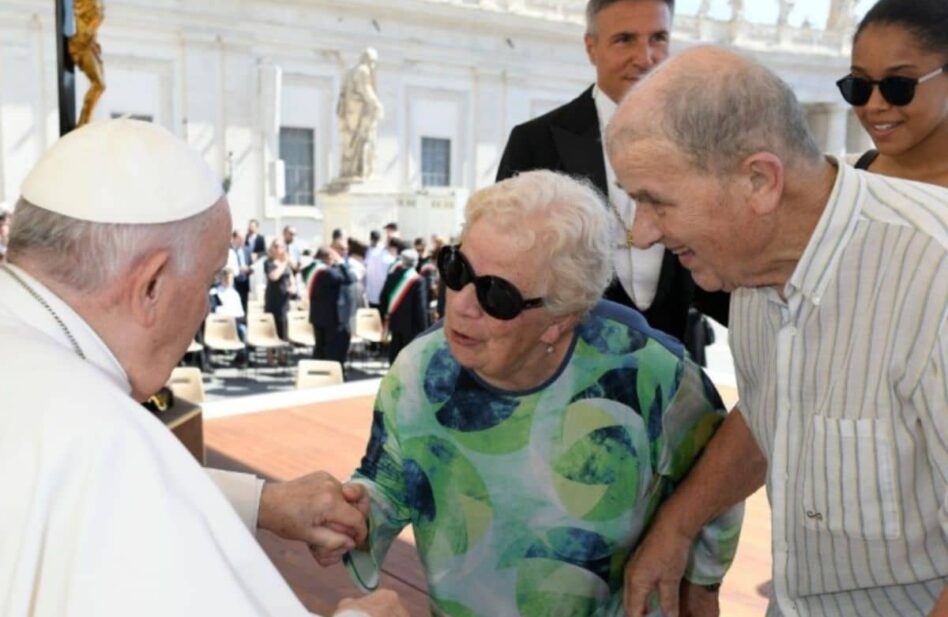 Papa Francisco: Dan vergüenza los que se aprovechan de los ancianos