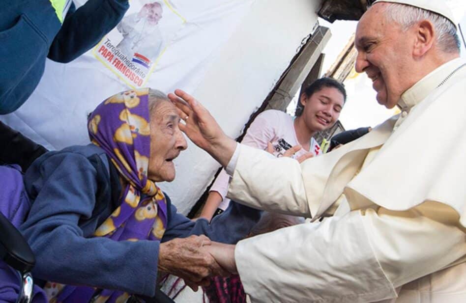 Hoy, en la Jornada de los Abuelos, el Papa te llama a visitar a un adulto mayor