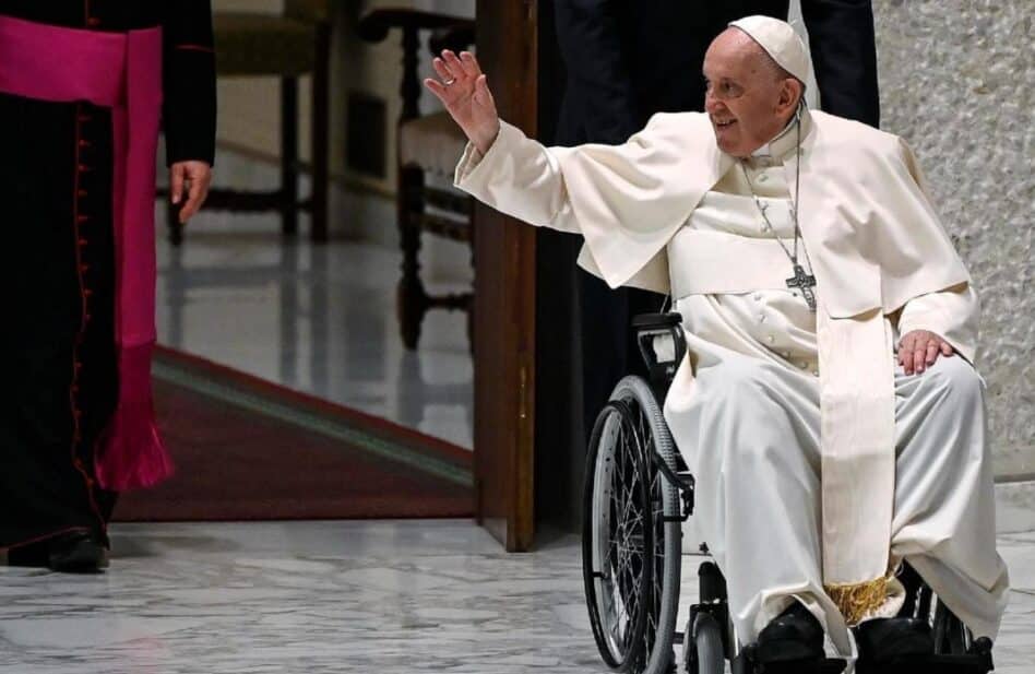 Por indicación médica, el Papa Francisco suspende su viaje a África