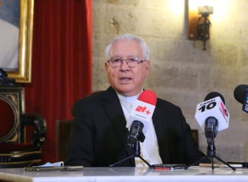 Cardenal de Guadalajara fue detenido por un retén del crimen organizado