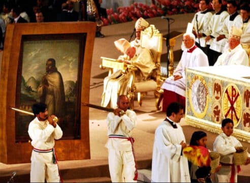 El día que san Juan Pablo II puso en todo lo alto a san Juan Diego