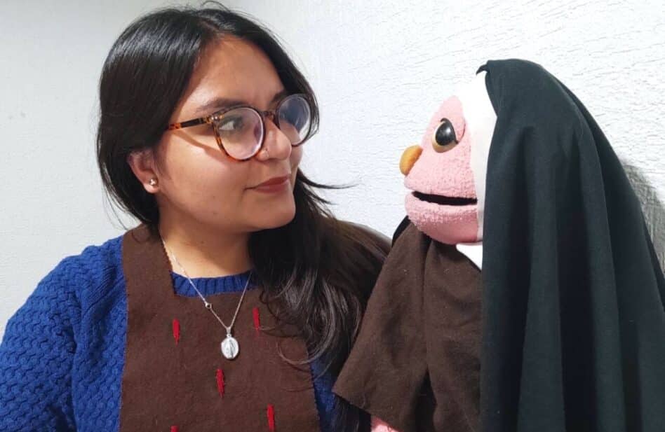 Un accidente la llevó a la fe y con ‘Clarita’ ahora habla de Dios a todos