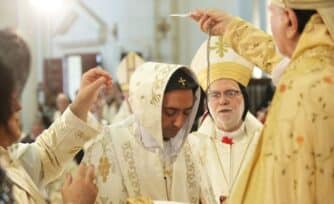 Mons. Jules Boutros, así es el Obispo más joven del mundo