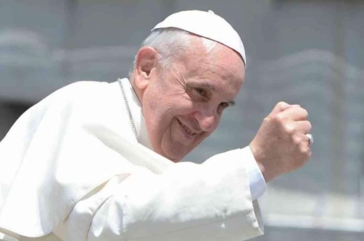 La oración que el Papa Francisco recomienda para levantar el ánimo