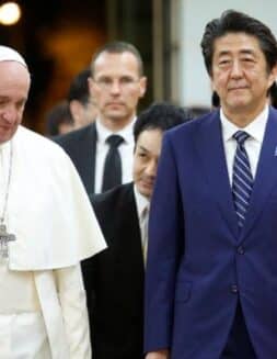 Lamenta el Papa el asesinato de Shinzo Abe, ex Primer Ministro japonés