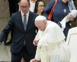 Le salvó la vida al Papa y hoy es su nuevo enfermero personal