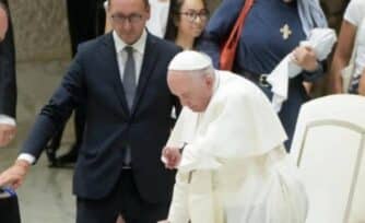 Le salvó la vida al Papa y hoy es su nuevo enfermero personal