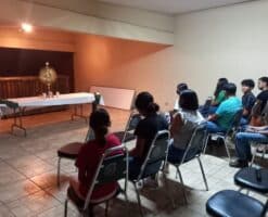 "No pierdan la fe": Iglesia a familiares de mineros