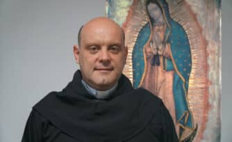 Mons. Francisco Javier Acero: la sociedad necesita "cariñoterapia"