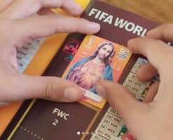 Jesús en un álbum de estampas del mundial Qatar 2022