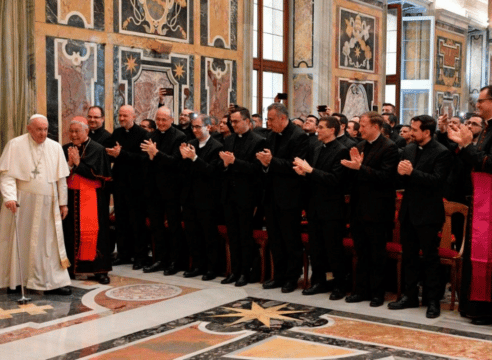 ¿Cómo deben ser los sacerdotes, según el Papa Francisco?