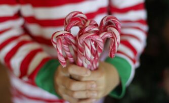 ¿Qué significado tienen los bastones de caramelo navideños?