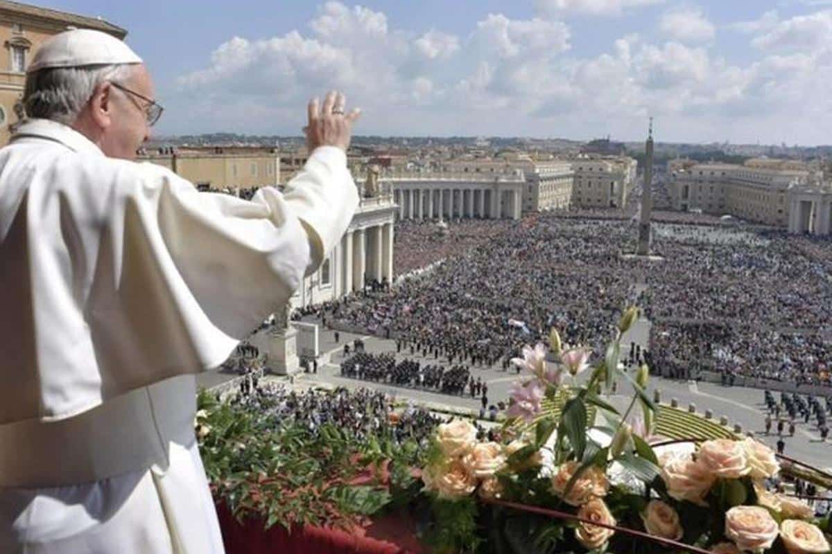 ¿Qué es la bendición Urbi et Orbi que imparte el Papa?