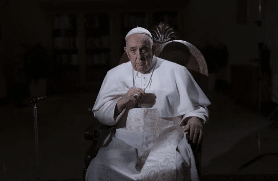 "Que me lo digan de frente": la respuesta del Papa a sus críticos