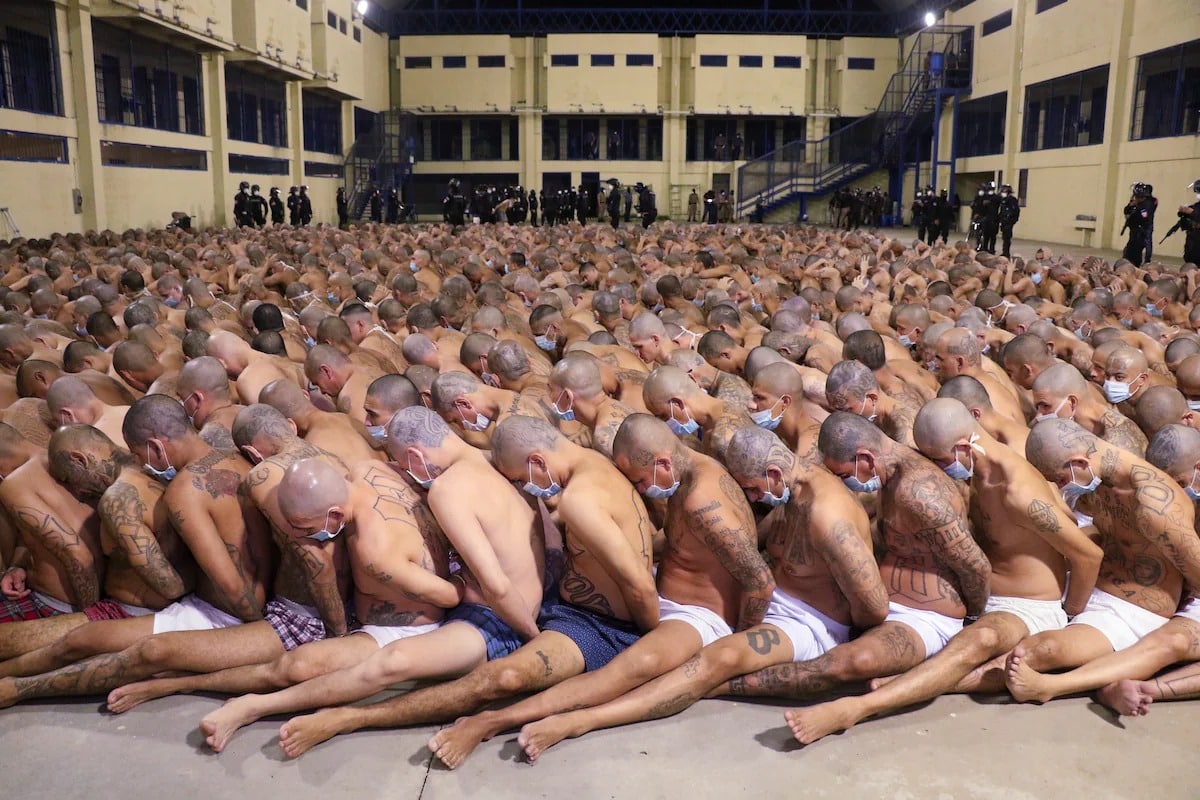 Prisioneros de la megacárcel en El Salvador / Fotos: Especial