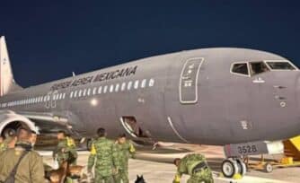 Héroes mexicanos vuelan a Turquía para el rescate de personas