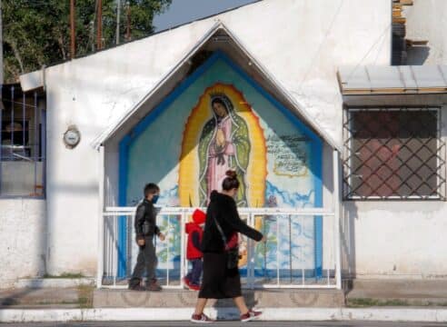 VIDEO: Virgen de Guadalupe evita que una mujer sea asaltada