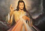 Imagen de Jesús de la Divina Misericordia con rayos de luz saliendo de su corazón, devoción revelada a Santa Faustina Kowalska