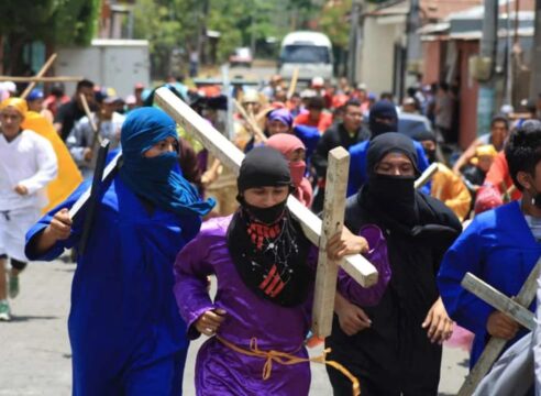 Gobierno de Nicaragua persigue y disuelve procesiones de Semana Santa