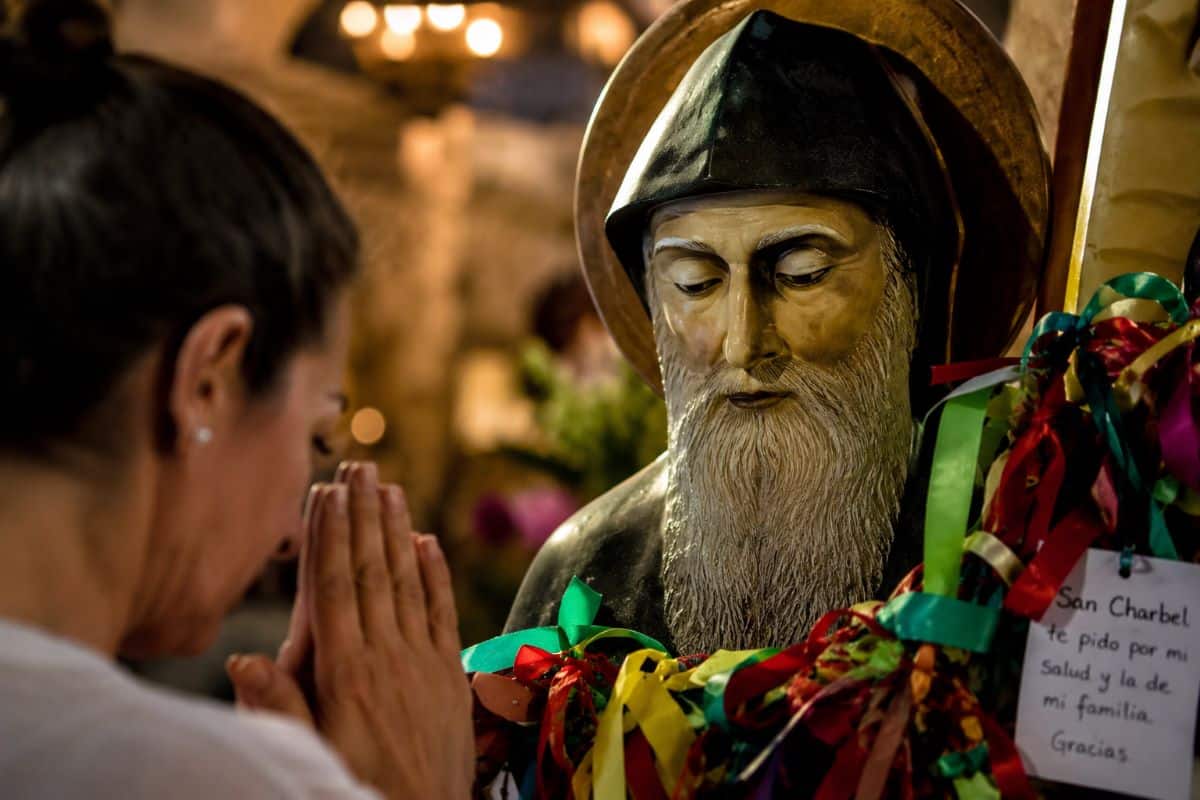 Oración a san Charbel para pedir un favor o un milagro por su intercesión
