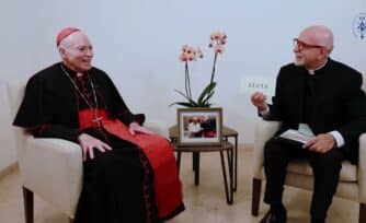 El padre José de Jesús Aguilar entrevista al Cardenal Carlos Aguiar Retes