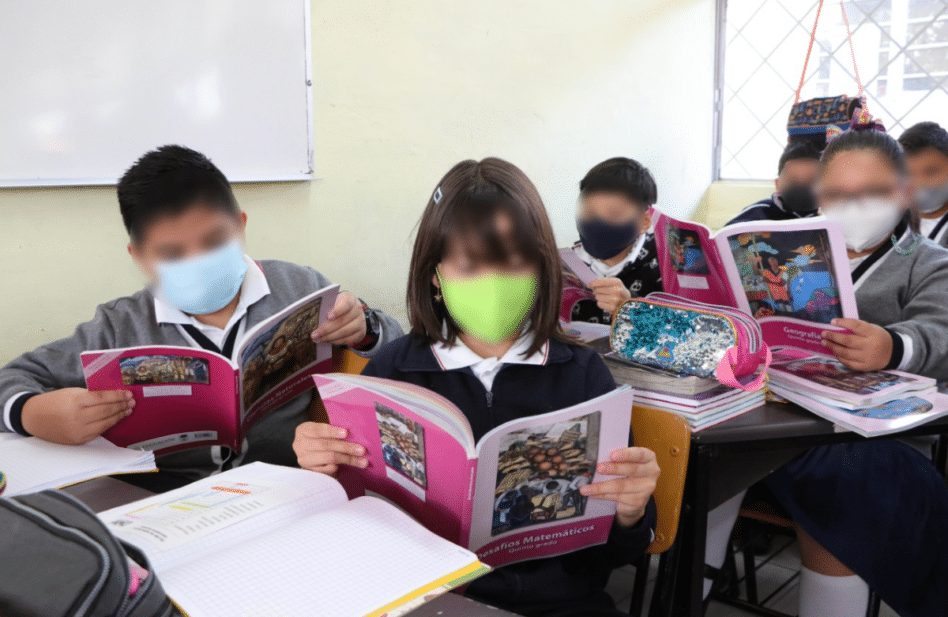 Las 6 razones por las que no se deben distribuir los libros de texto gratuitos México