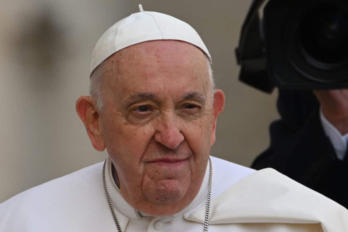 El Papa Francisco cancela sus reuniones por fiebre